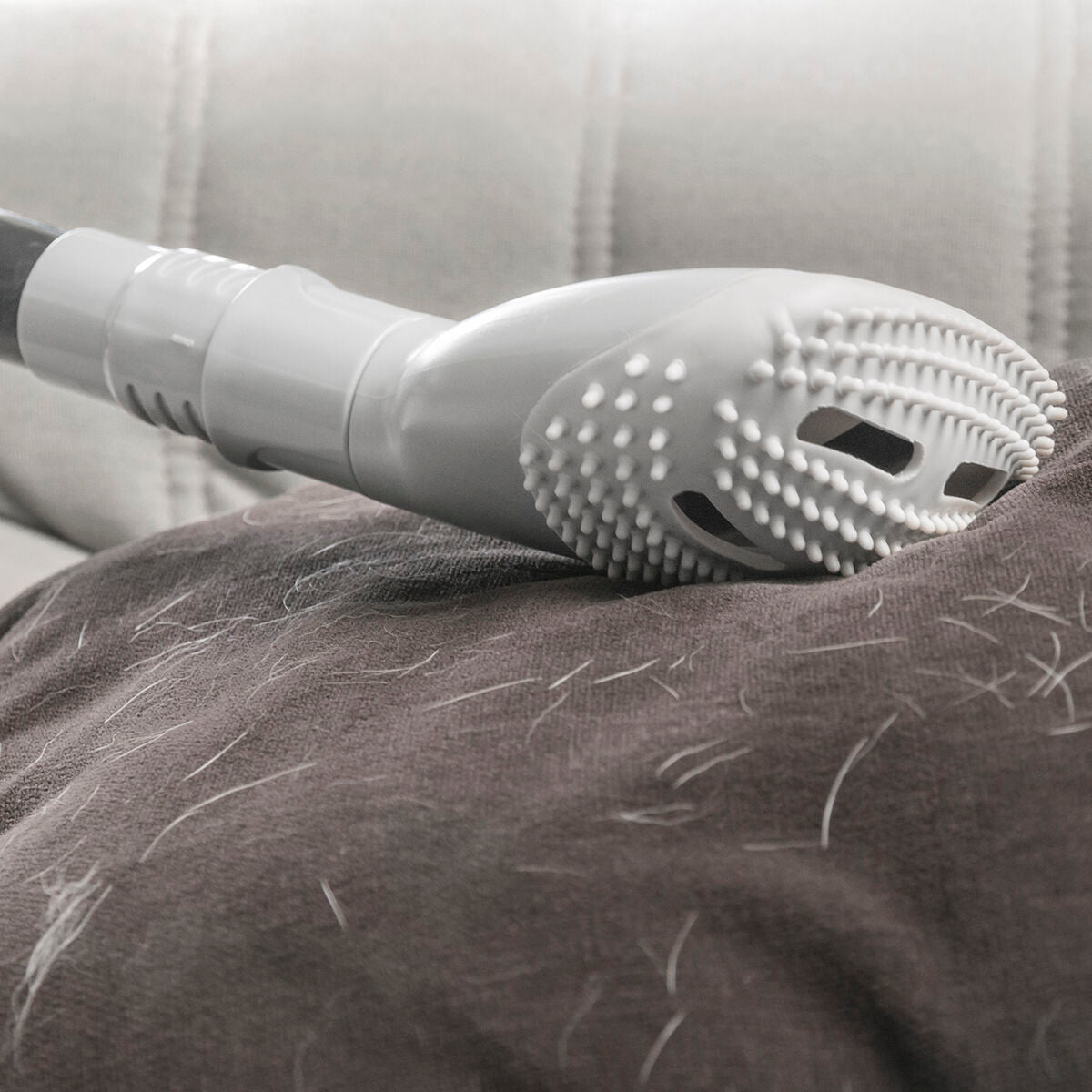 Brosse aspirateur anti-poils - InnovaGoods